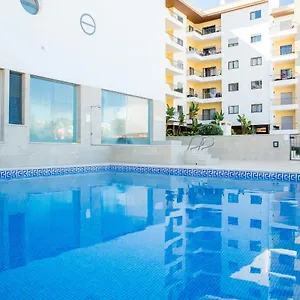 https://b05-lux-pool-central-apartment.hotelaalgarve.com